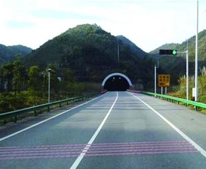 ​富龙高速隧道
